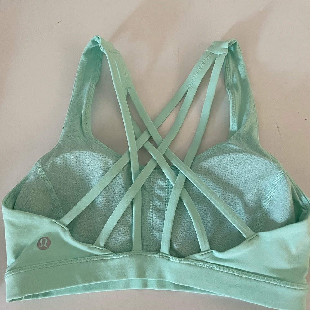 Lululemon Free to Be Serene Sports Bra